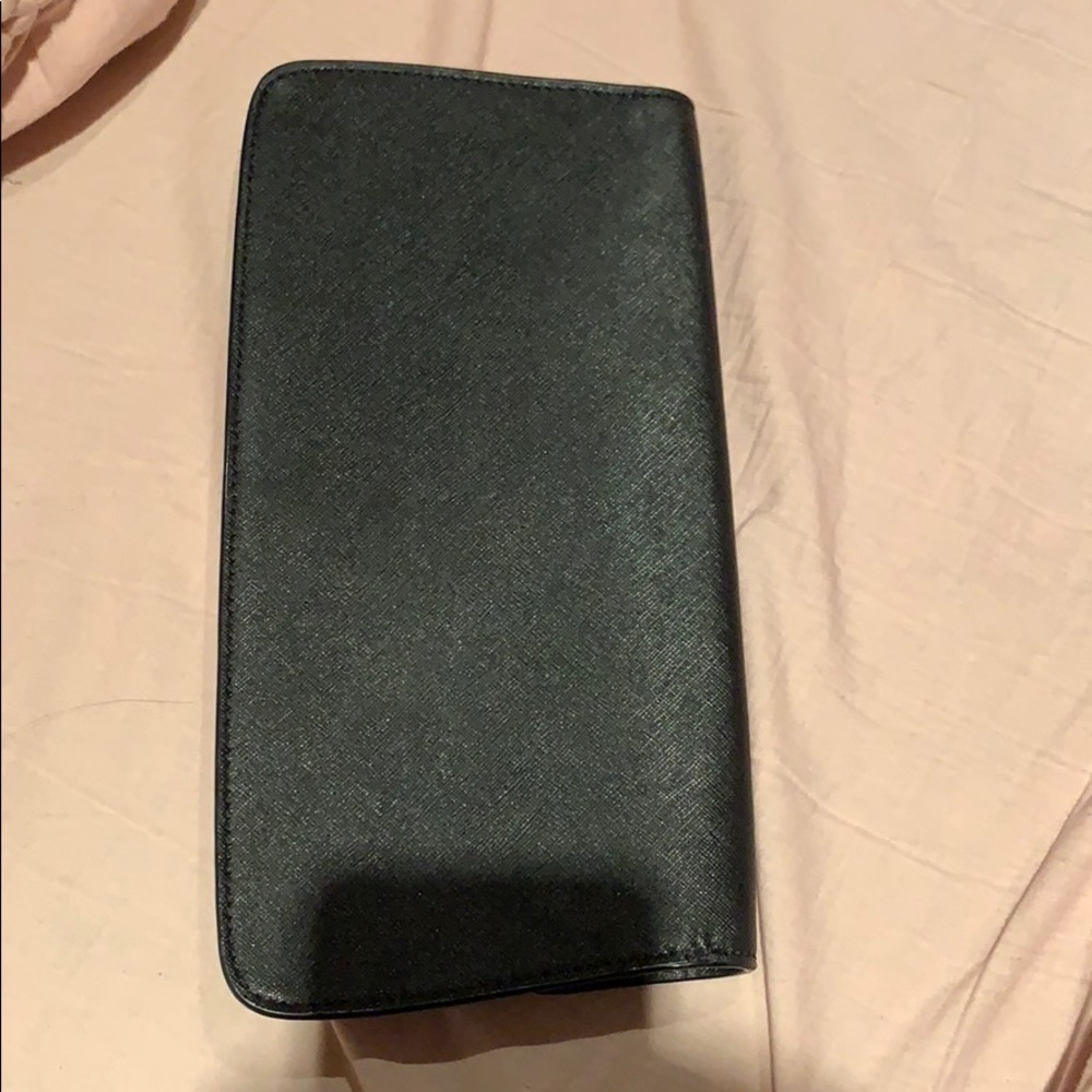 Clutch - Picture 5 of 5